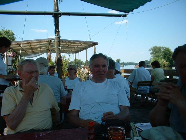 DSCF0022 Restaurantschiff. (Jeder hat seinen eigenen Kanal)