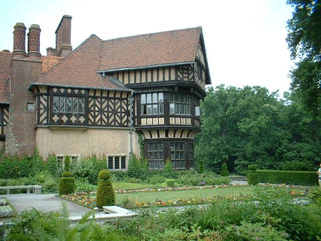 DSCF0045 Cecilienhof, Tagungsort der Potsdamer Konferenz, die hier vom 17. Juli bis 2. August 1945 stattfand.